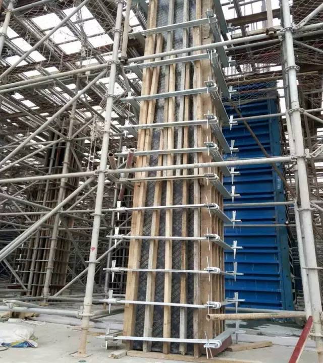 圓柱木模板-方圓緊固件在建筑施工中獲得合理使用